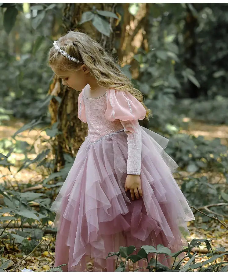 Robe de princesse rose en tulle à manches longues et courtes